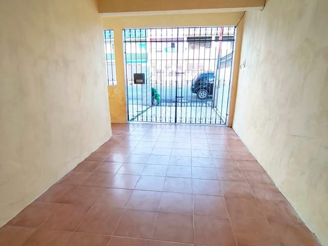 Casa 3 quartos e 1 banheiro, para alugar, no bairro Bugio em Aracaju