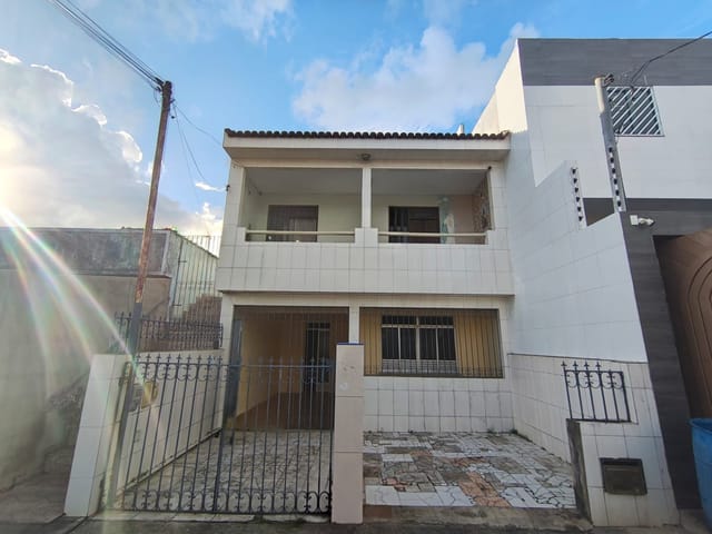 Casa 3 quartos e 1 banheiro, para alugar, no bairro Bugio em Aracaju