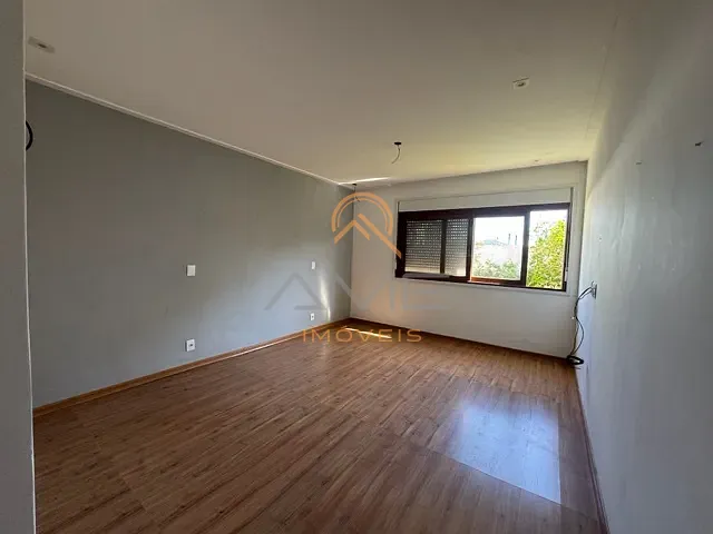 Casa com 370m² 3 quartos e 4 banheiros, à venda, no bairro Laranjal em Pelotas