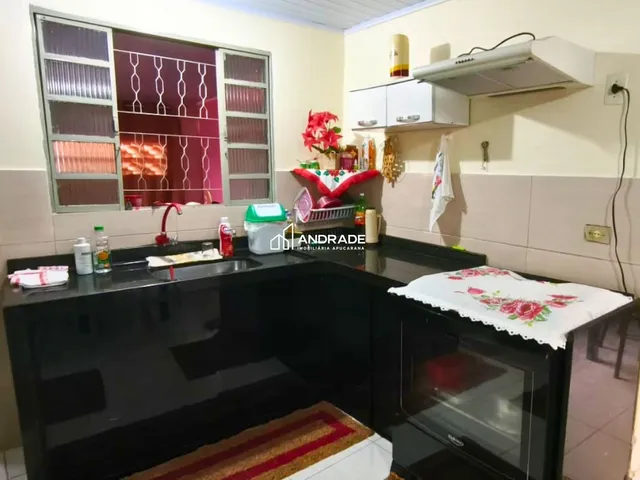Casa com 144m² 3 quartos e 1 banheiro, à venda, no bairro Núcleo Habitacional Dom Romeu Alberti em Apucarana