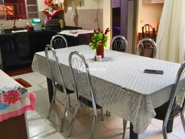 Casa com 144m² 3 quartos e 1 banheiro, à venda, no bairro Núcleo Habitacional Dom Romeu Alberti em Apucarana