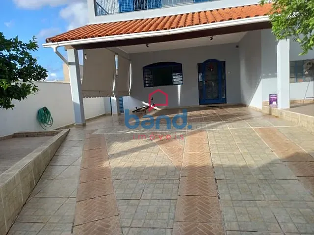 Casa com 300m² 3 quartos e 5 banheiros, à venda, no bairro Vila Alcala em Porto Feliz