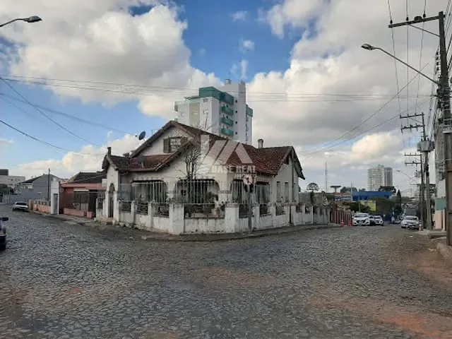 Casa com 524m², à venda, no bairro Órfãs em Ponta Grossa