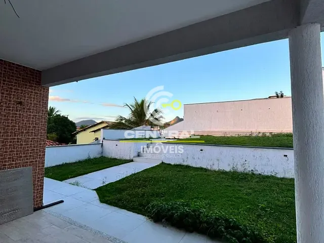 Casa 3 quartos e 3 banheiros, à venda, no bairro Flamengo em Maricá