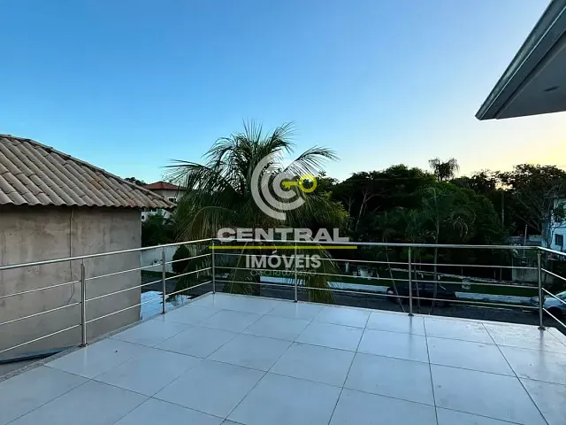 Casa 3 quartos e 3 banheiros, à venda, no bairro Flamengo em Maricá