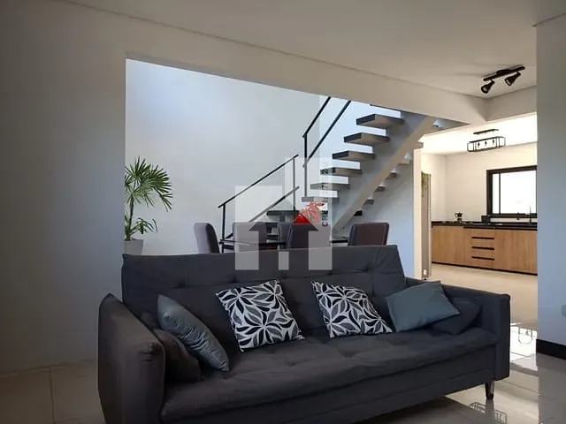 Casa com 250m² 3 quartos e 3 banheiros, à venda, no bairro Nova Era em Itupeva