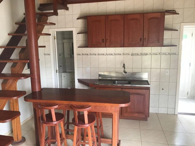 Foto do Casa - 🏡🌳 Casa Aconchegante de 2 Quartos na Armação, Florianópolis – Espaço Privativo, Casa Mista,  Aceita Pet Pequeno e está pronto para rece | Costão Sul Imóveis