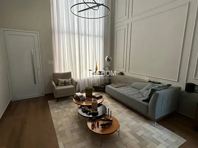 Casa com 250m² 3 quartos e 3 banheiros, à venda, no bairro Jardim das Hortênsias em Poços de Caldas