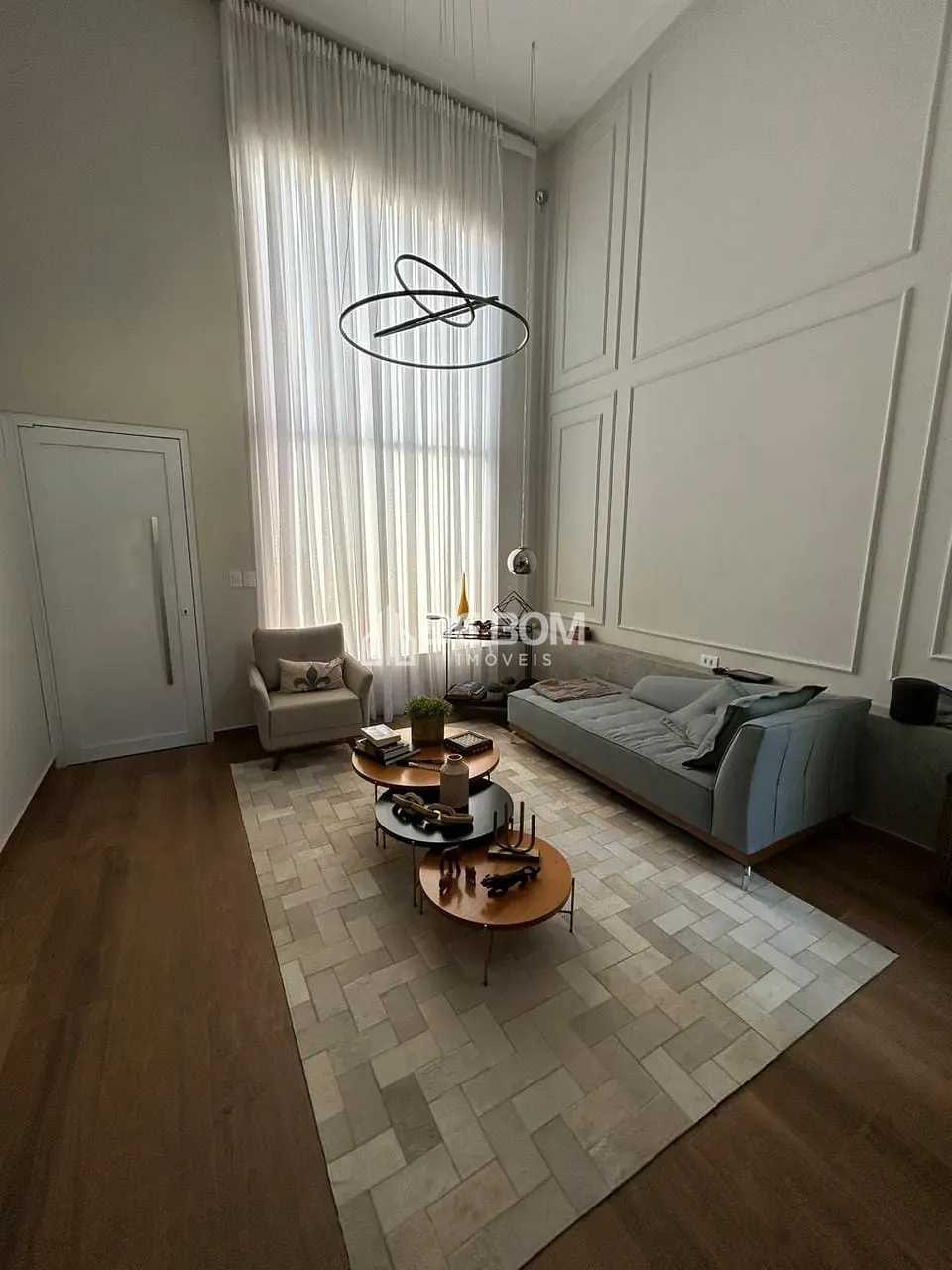 Casa, 3 quartos, 240 m² - Foto 1