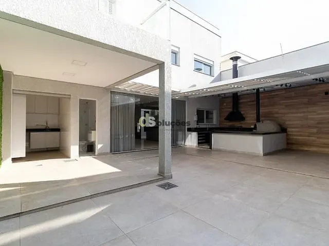 Casa com 615m² 4 quartos e 5 banheiros, à venda, no bairro Bosque da Saúde em São Paulo