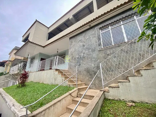 Casa com 1518m² 8 quartos e 8 banheiros, à venda, no bairro Centro em Barra Mansa