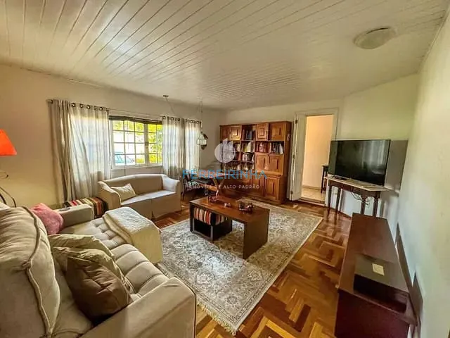 Casa com 360m² 4 quartos e 4 banheiros, à venda, no bairro Jardim das Colinas em São José dos Campos