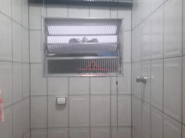 Casa com 220m² 3 quartos e 2 banheiros, à venda ou para alugar, no bairro Parque Santa Tereza em Jandira