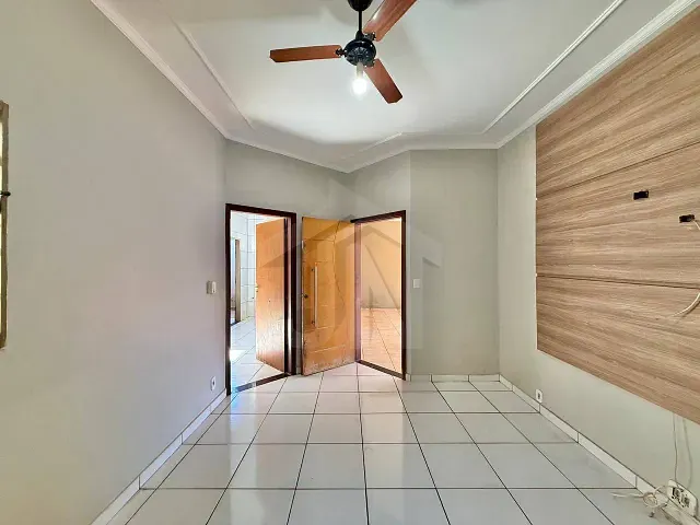 Casa com 200m² 2 quartos e 1 banheiro, à venda, no bairro Jardim Santa Lucia em Sertãozinho