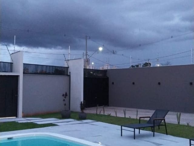 Casa com 475m² 3 quartos e 2 banheiros, à venda, no bairro Residencial Portal do Lago em Cambé