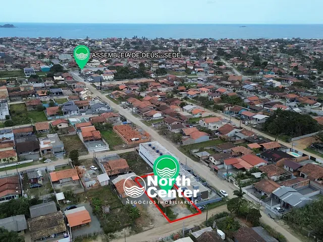 Casa com 360m² 3 quartos e 2 banheiros, à venda, no bairro Centro em Balneário Barra do Sul