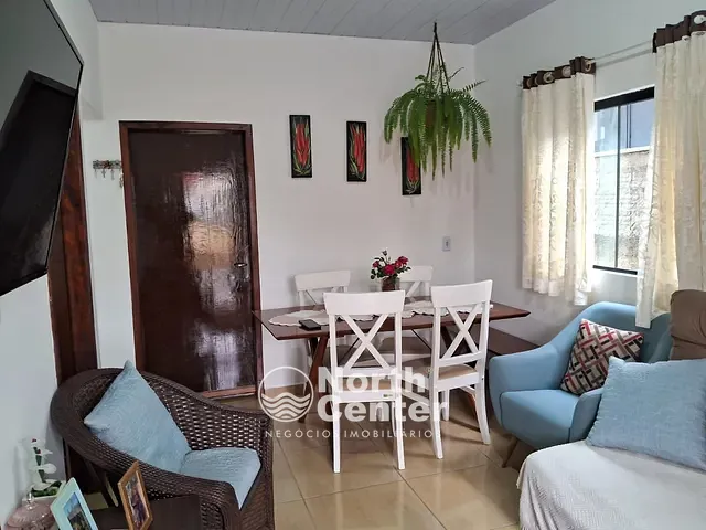 Casa com 360m² 3 quartos e 2 banheiros, à venda, no bairro Centro em Balneário Barra do Sul