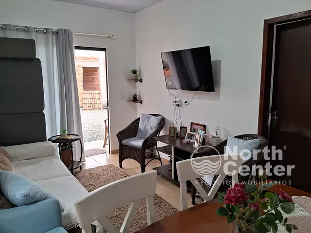 Casa com 360m² 3 quartos e 2 banheiros, à venda, no bairro Centro em Balneário Barra do Sul