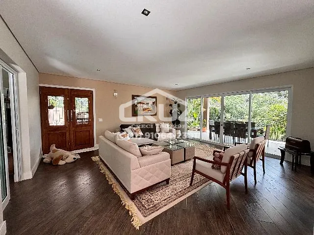 Casa com 1470m² 4 quartos e 4 banheiros, à venda, no bairro Alpes de Caieiras em Caieiras