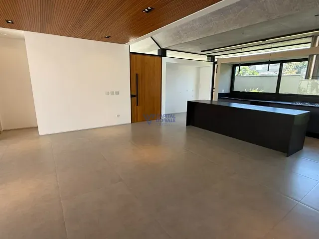Casa com 451m² 3 quartos e 4 banheiros, à venda, no bairro Condomínio Residencial Monte Carlo em São José dos Campos