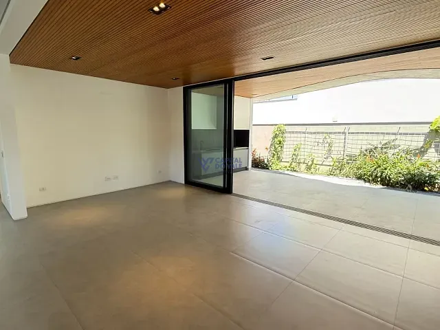 Casa com 451m² 3 quartos e 4 banheiros, à venda, no bairro Condomínio Residencial Monte Carlo em São José dos Campos