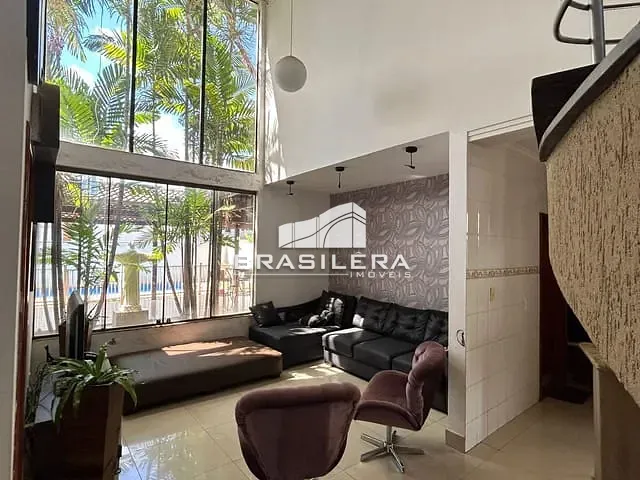 Casa com 410m² 3 quartos e 3 banheiros, à venda, no bairro Jardins Madri em Goiânia