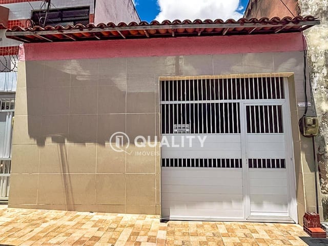 Casa com 144m² 2 quartos e 2 banheiros, à venda, no bairro Parquelândia em Fortaleza