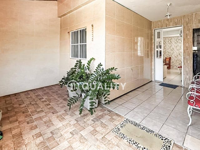 Casa com 144m² 2 quartos e 2 banheiros, à venda, no bairro Parquelândia em Fortaleza