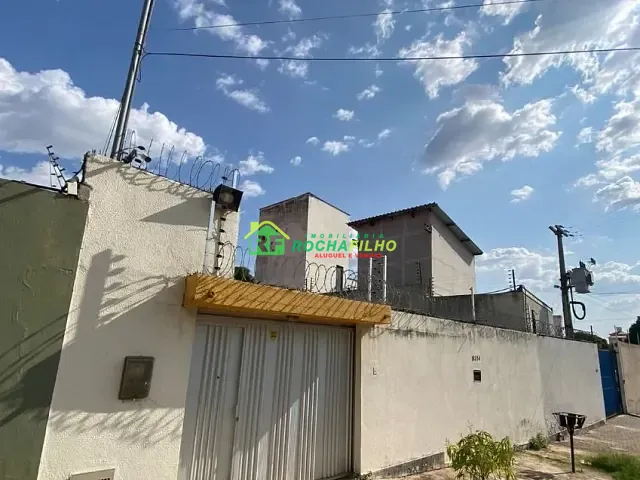 Casa com 390m² 3 quartos e 2 banheiros, à venda, no bairro Santa Isabel em Teresina