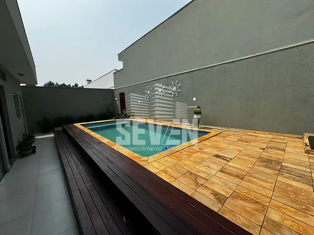 Casa com 320m² 3 quartos e 4 banheiros, à venda, no bairro Quinta Ranieri em Bauru