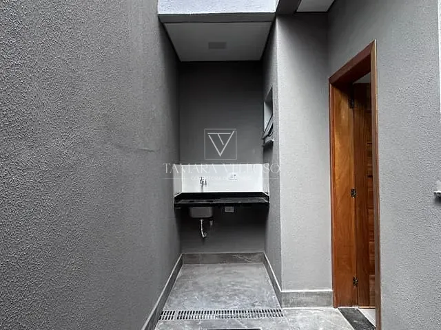Casa 2 quartos e 3 banheiros, à venda, no bairro Vila Cecília em Mogi das Cruzes