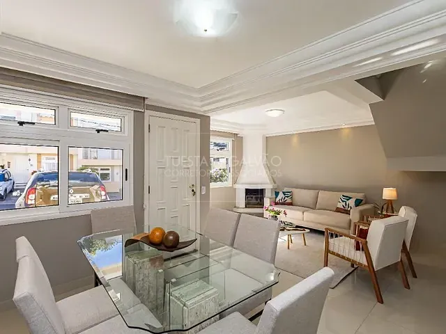 Casa com 113m² 3 quartos e 3 banheiros, à venda, no bairro Vista Alegre em Curitiba