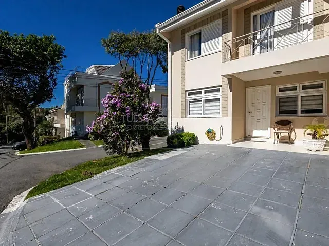 Casa com 113m² 3 quartos e 3 banheiros, à venda, no bairro Vista Alegre em Curitiba