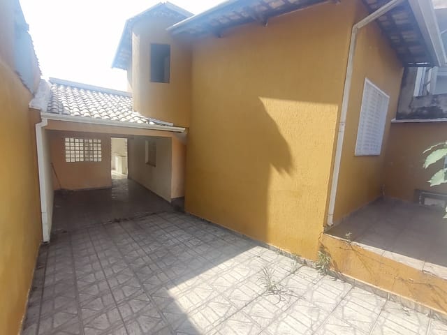 Casa com 136m² 2 quartos e 2 banheiros, à venda, no bairro Jardim Recanto dos Pássaros em São João da Boa Vista