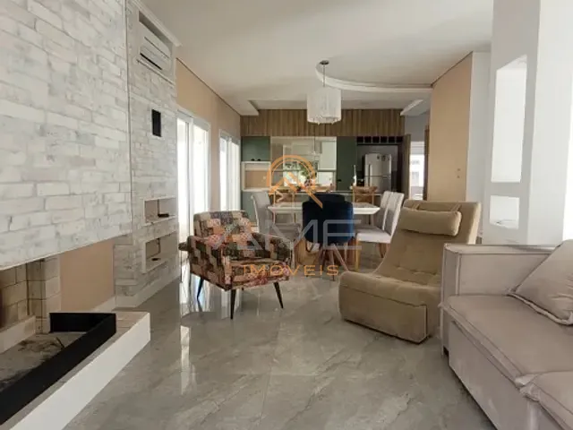 Casa com 480m² 3 quartos e 4 banheiros, à venda, no bairro Laranjal em Pelotas