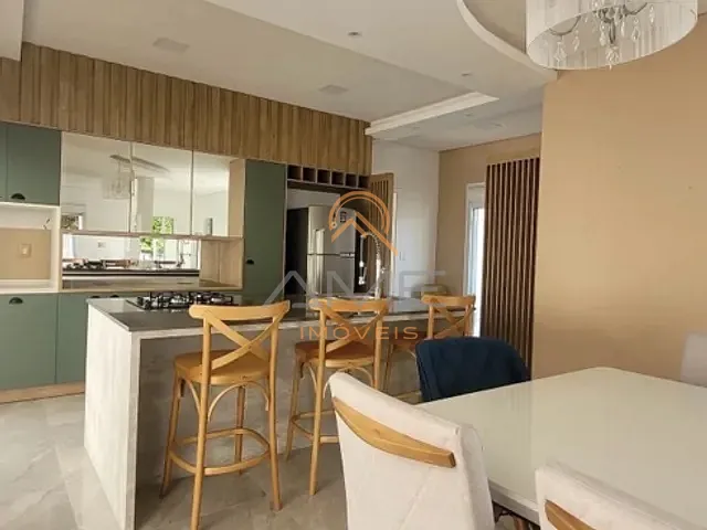 Casa com 480m² 3 quartos e 4 banheiros, à venda, no bairro Laranjal em Pelotas