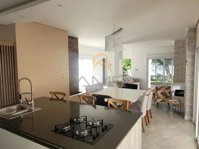 Casa com 480m² 3 quartos e 4 banheiros, à venda, no bairro Laranjal em Pelotas
