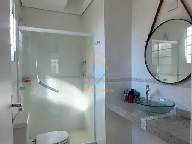 Casa com 480m² 3 quartos e 4 banheiros, à venda, no bairro Laranjal em Pelotas