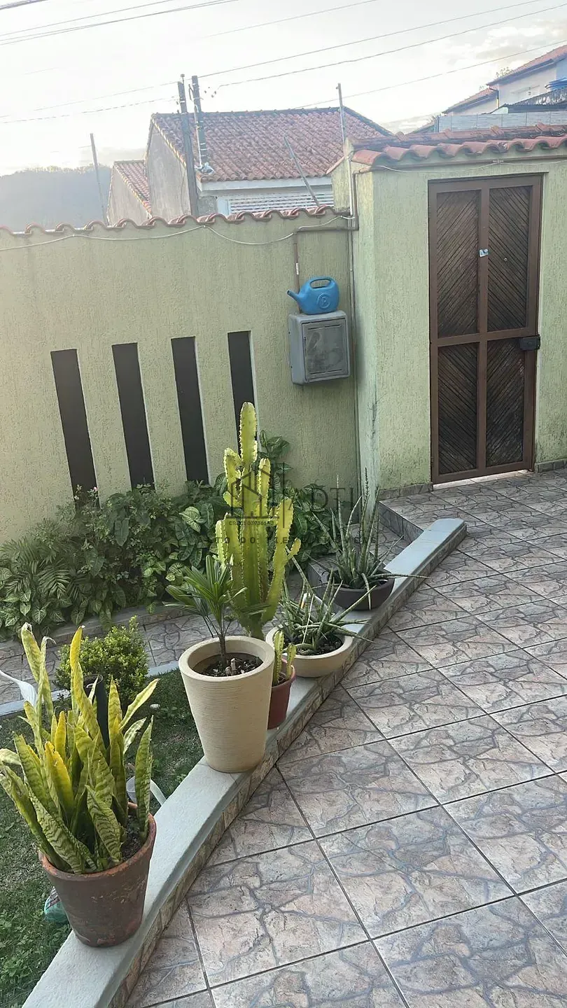 Casa, 3 quartos, 98 m² - Foto 1