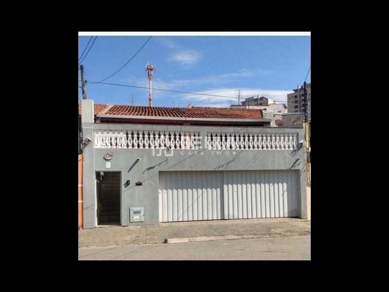 Casa à venda com 3 quartos, 195m² - Foto 1