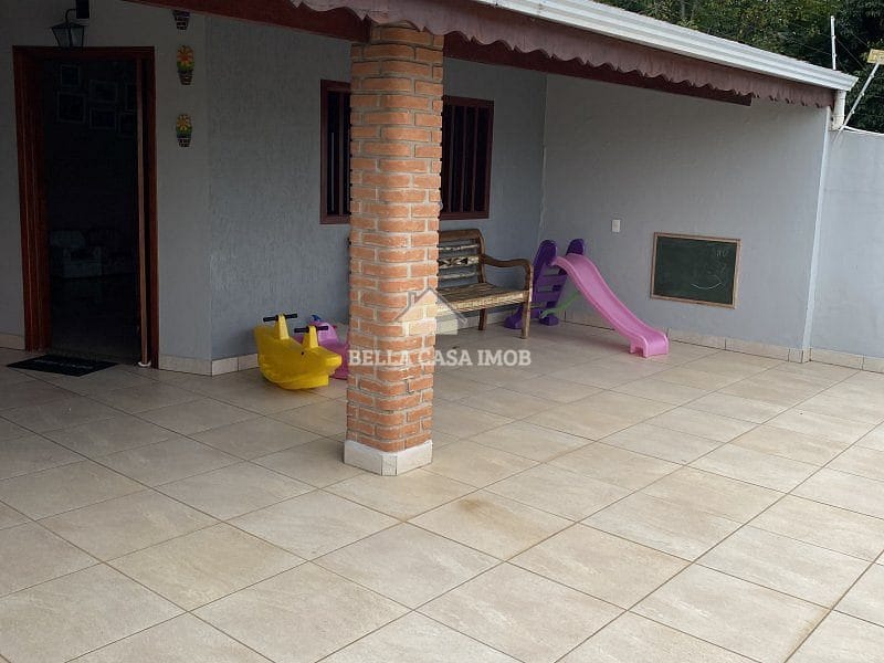 Casa à venda com 3 quartos, 195m² - Foto 2