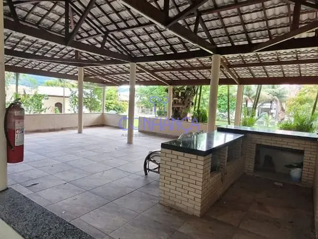 Casa com 200m² 4 quartos e 2 banheiros, à venda ou para alugar, no bairro Campo Grande em Rio de Janeiro