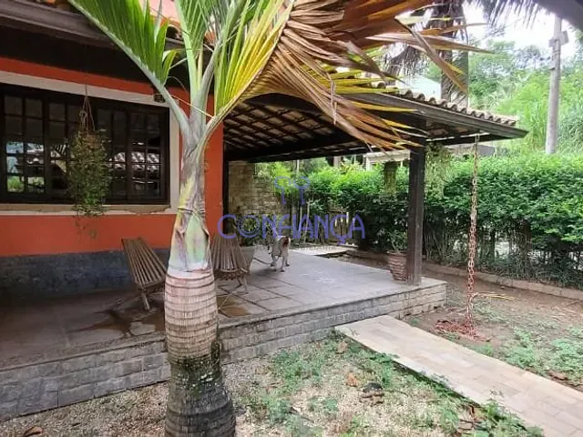 Casa com 200m² 4 quartos e 2 banheiros, à venda ou para alugar, no bairro Campo Grande em Rio de Janeiro