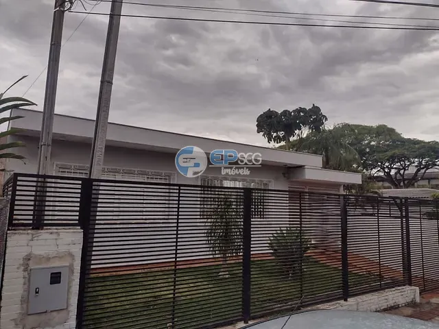 Casa à venda ou para alugar, no bairro Jardim Petrópolis em Londrina