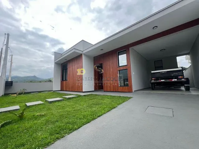 Casa com 252m² 3 quartos e 3 banheiros, à venda, no bairro Forquilhas em São José
