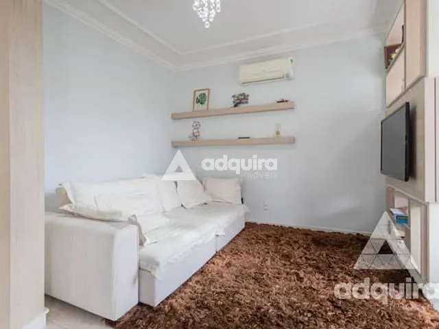 Casa com 400m² 3 quartos e 3 banheiros, à venda, no bairro Oficinas em Ponta Grossa