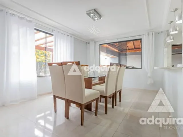 Casa com 400m² 3 quartos e 3 banheiros, à venda, no bairro Oficinas em Ponta Grossa