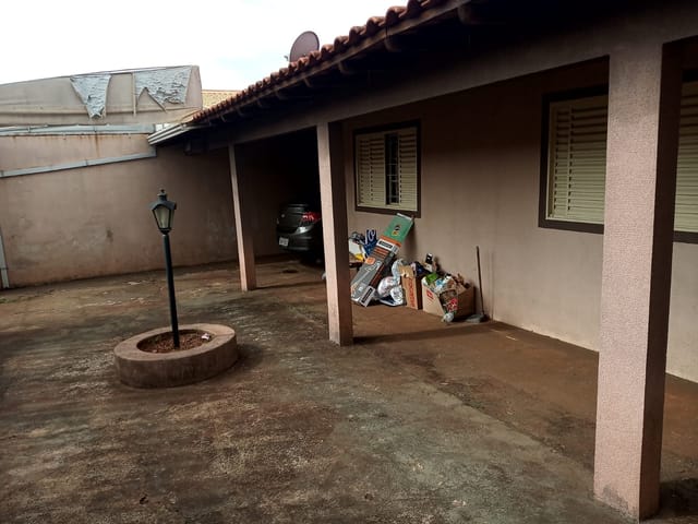 Foto do Casa - Casa à venda 3 Quartos, 2 Vagas, 350M², Conjunto Habitacional José Garcia Molina, Londrina - PR | Imobiliária Itapuã S/C LTDA