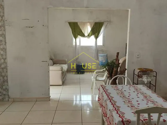 Casa com 210m², à venda, no bairro Jardim Vivendas em Votuporanga