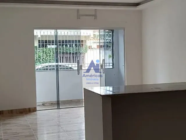Casa com 46m² 1 quarto e 1 banheiro, à venda ou para alugar, no bairro Sepetiba em Rio de Janeiro